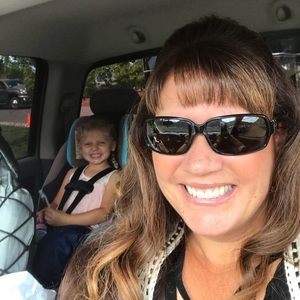 Meet your Posher, Joann